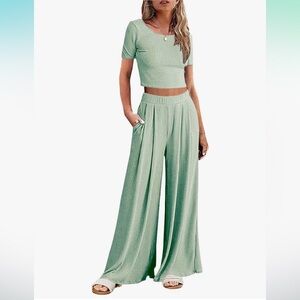 Mint Green Women's Wide-Leg Pants and Cropped Short Sleeve Top Set